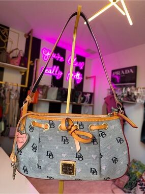 Vintage Dooney & Bourke DB Signature Monogram Shoulder Bag Y2K Baguette Purse 👛